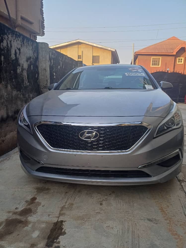 Sharp Tokunbo Hyundai Sonata Limited for Sale in Lagos - Call 08052152941