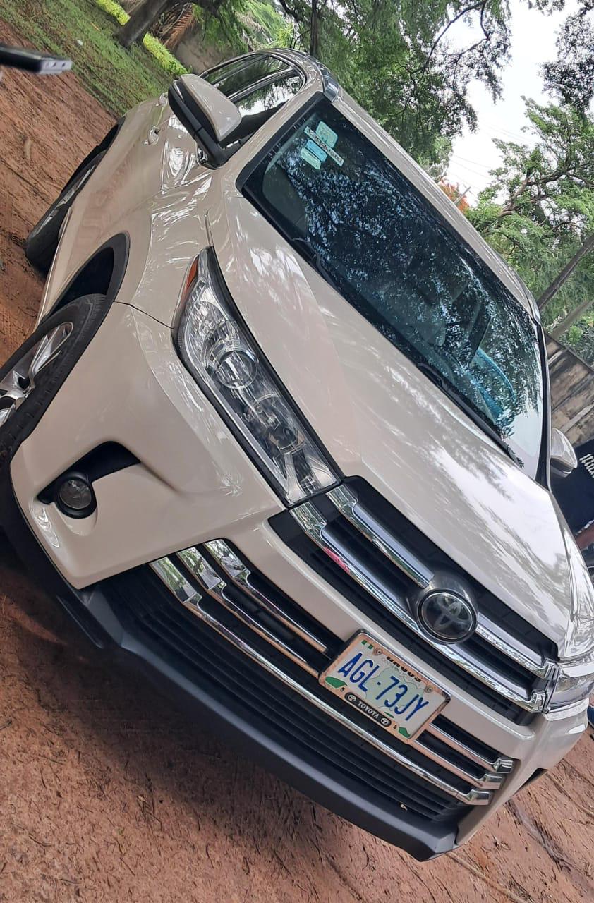 Clean Tokunbo Standard 2016 Highlander XLE for Sale - CALL 07036496557
