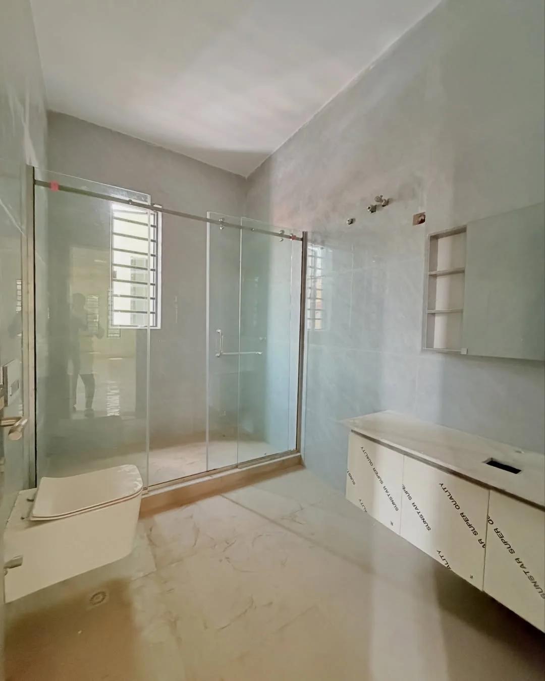 Fully Automated 5 Bedroom Detached Home with BQ - call 07036496557