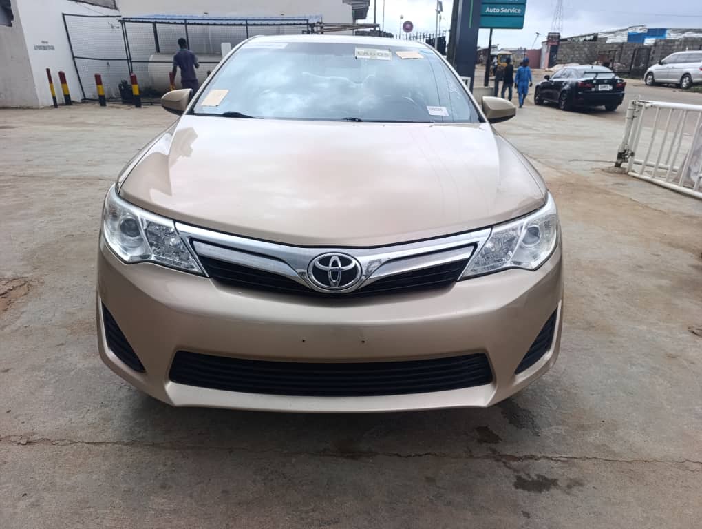 Super Clean Accident-Free 2012 Toyota Camry – Call 08125339499