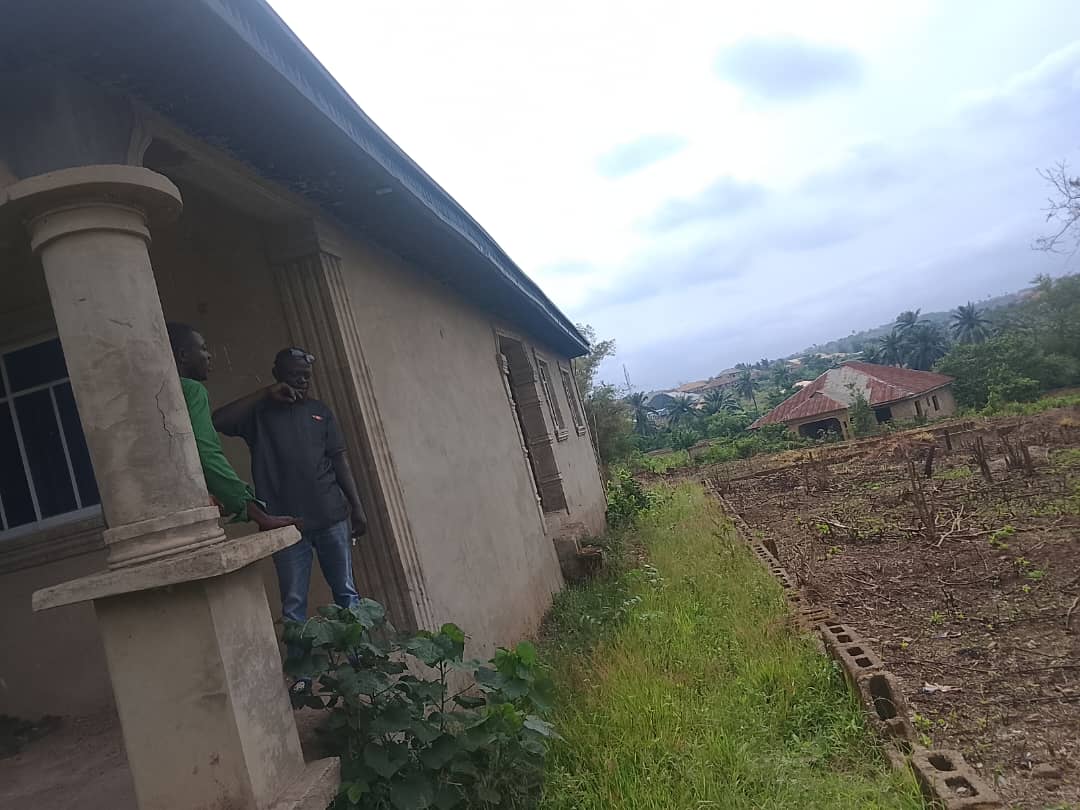 Luxury 4 Bedroom Bungalow on Full Plot for Sale in Ilesa – Call 08165406146