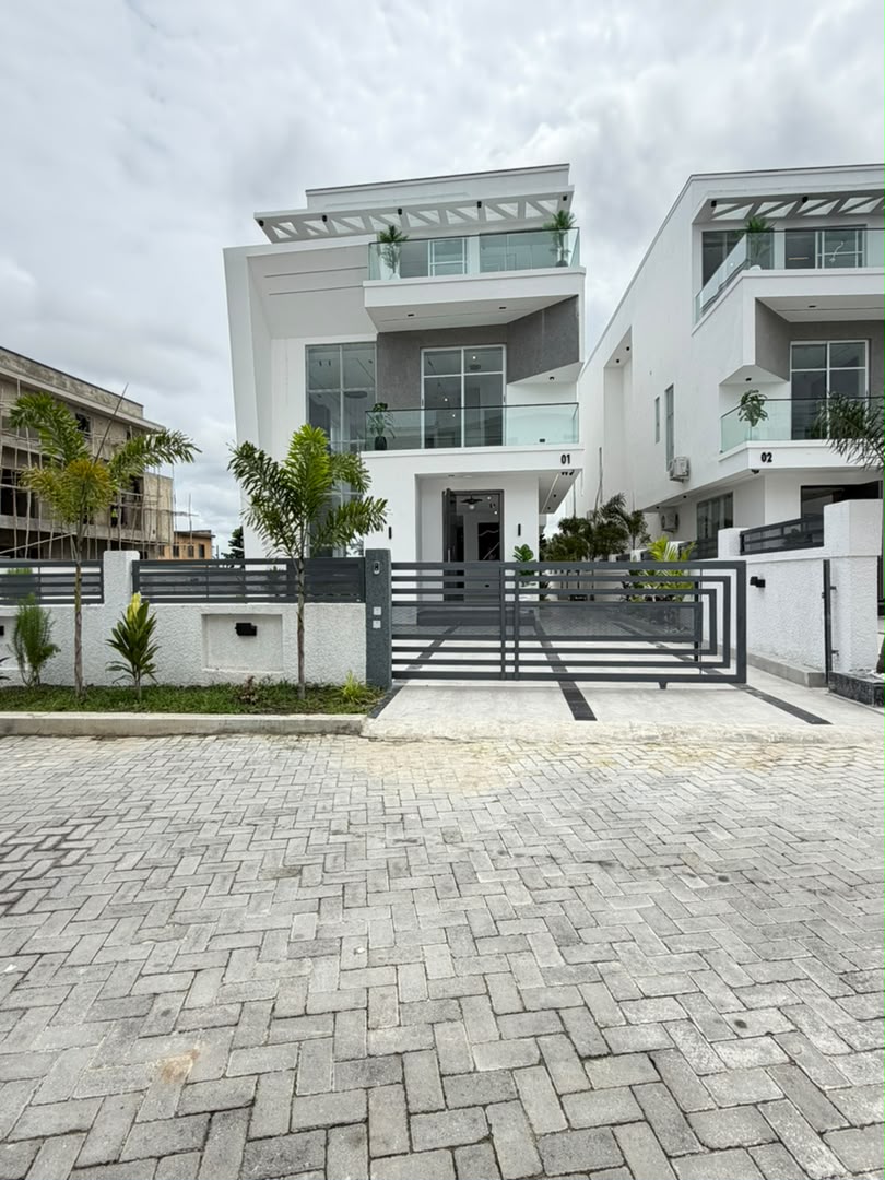 Premium 5 Bedroom Detached Home with Gym and Cinema in Osapa London - CALL 08060849472