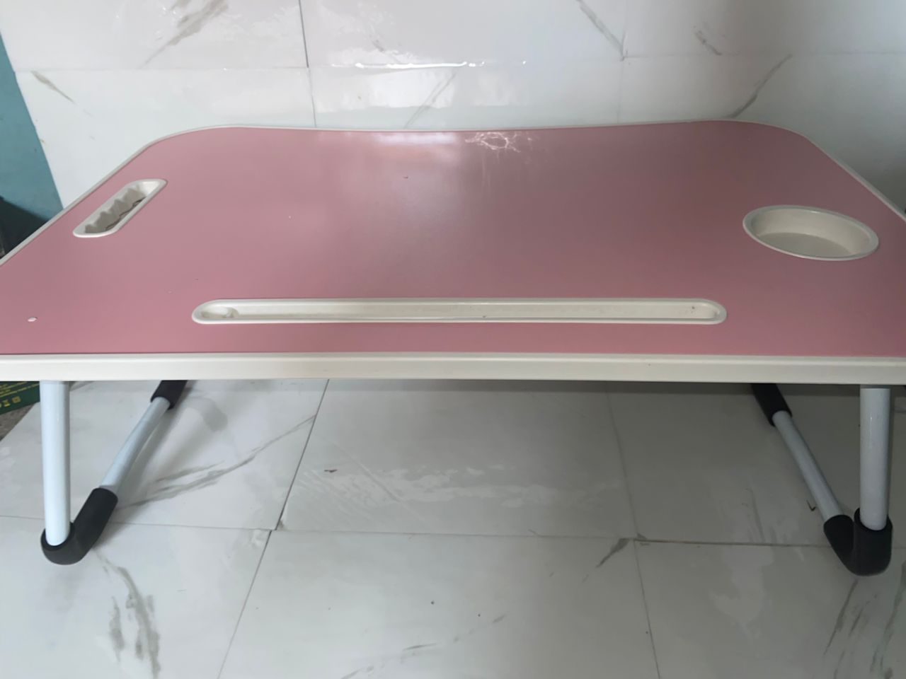 Foldable table laptop