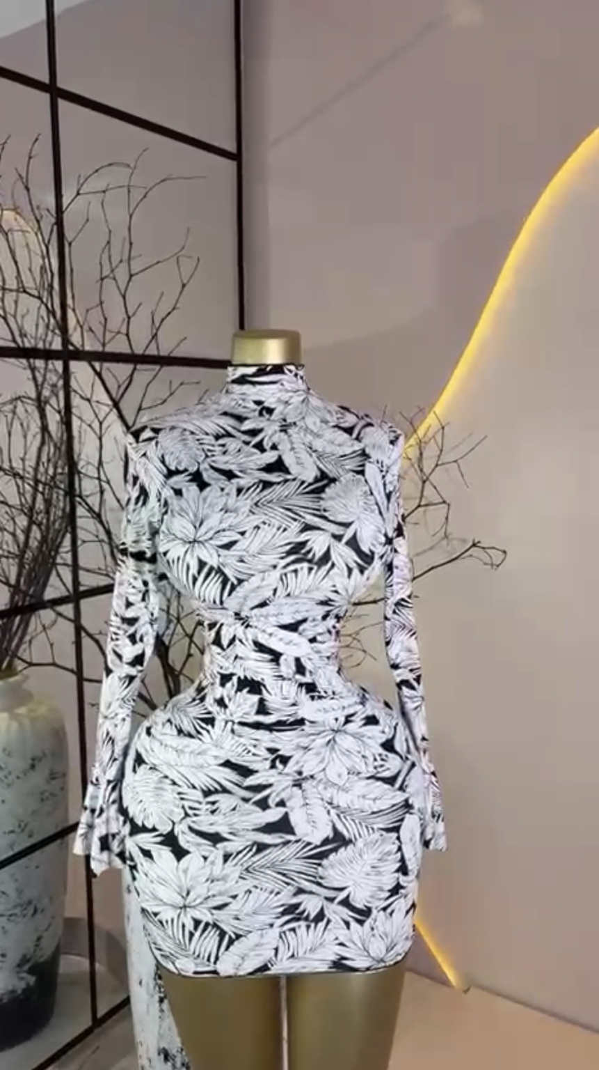 🖤 White Floral Print Bodycon Mini Dress